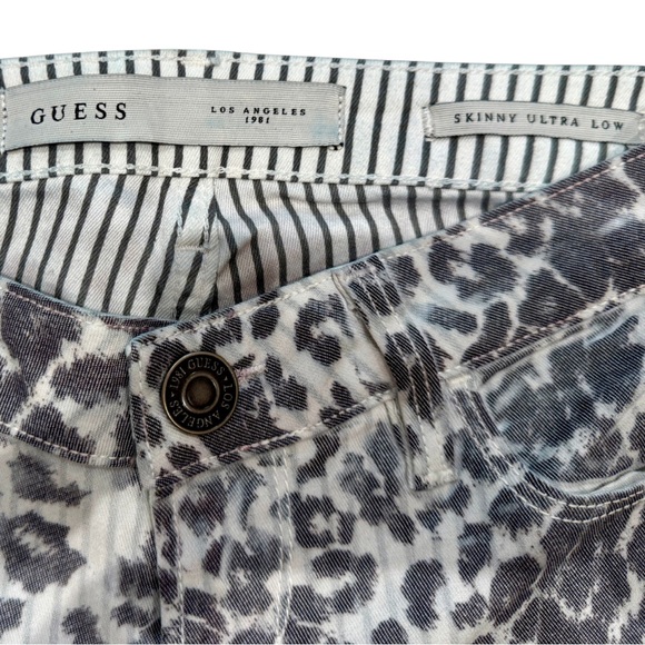Guess Gray Animal Print “Skinny Ultra Low” Denim Jeans (size 25) - Picture 10 of 10